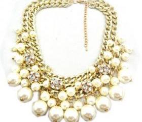Wiwpar Chunky Pearl Bib Necklace For Women | White Cluster Beads Twisted Statement Choker | Wedding Party Jewelry