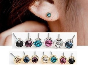 Shining More Color Small Crystal Earrings