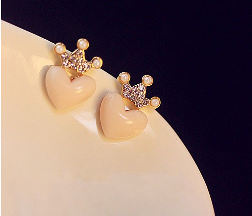 Pure And Fresh And Crown Peach Heart Love Small Lovely Earringsfrom Firstbrightlife